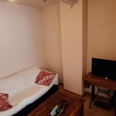 Apartamentos Casa May 2 - Centro Benidorm- Solo Mayores De 30 Anos Y Familias المظهر الخارجي الصورة